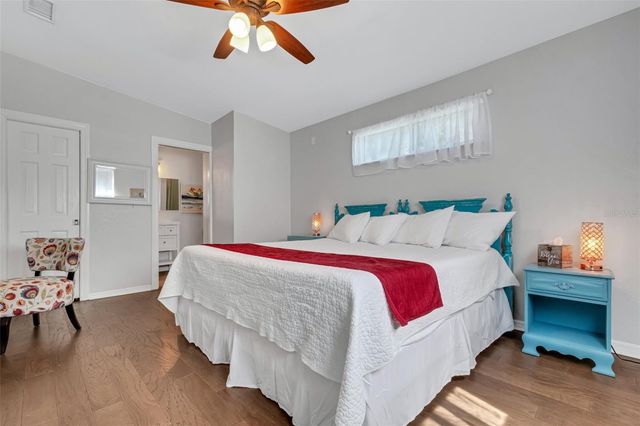 1600 LORETTA AVENUE NW, Largo, FL 33770