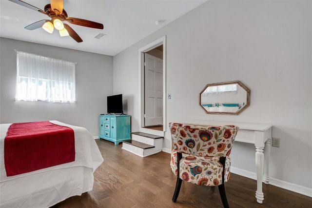 1600 LORETTA AVENUE NW, Largo, FL 33770