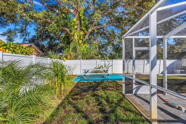 1600 LORETTA AVENUE NW, Largo, FL 33770