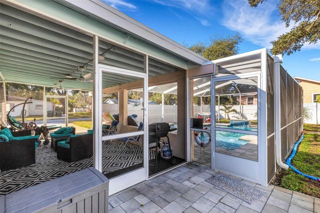 1600 LORETTA AVENUE NW, Largo, FL 33770