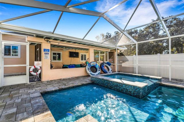 1600 LORETTA AVENUE NW, Largo, FL 33770