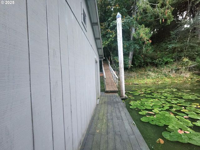 763 N Tenmile, Lakeside, OR 97449