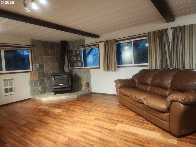 763 N Tenmile, Lakeside, OR 97449