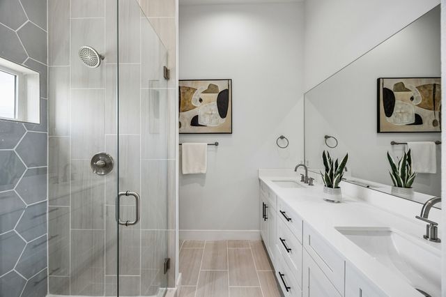2611 Hondo Avenue 102, Dallas, TX 75219