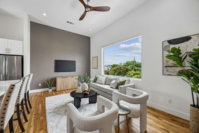 2611 Hondo Avenue 102, Dallas, TX 75219