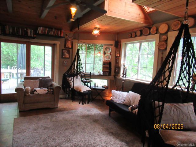 463 Mountain Road, Bloomingburg, NY 12721