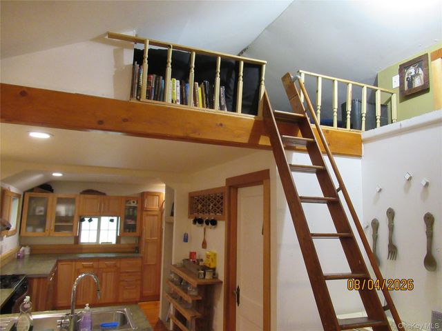 463 Mountain Road, Bloomingburg, NY 12721