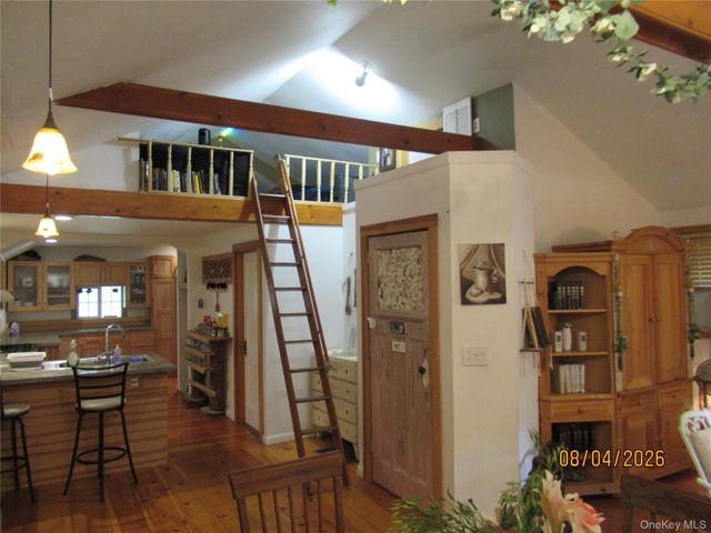 463 Mountain Road, Bloomingburg, NY 12721