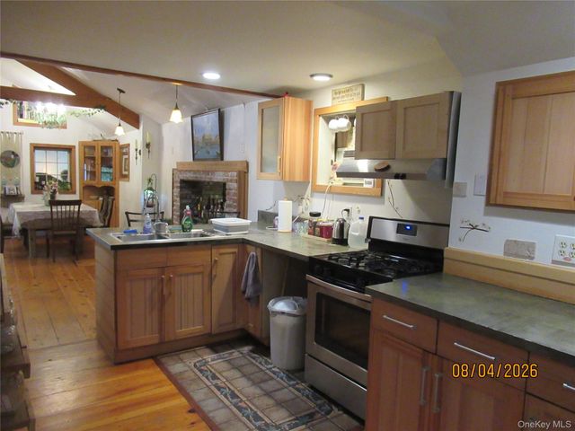 463 Mountain Road, Bloomingburg, NY 12721
