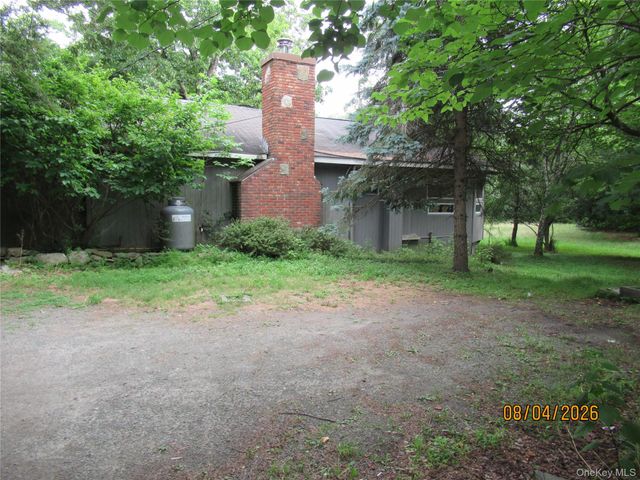 463 Mountain Road, Bloomingburg, NY 12721