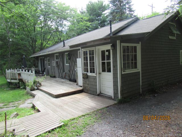 463 Mountain Road, Bloomingburg, NY 12721