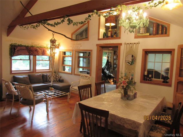 463 Mountain Road, Bloomingburg, NY 12721