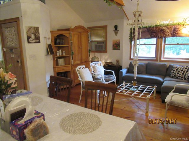 463 Mountain Road, Bloomingburg, NY 12721