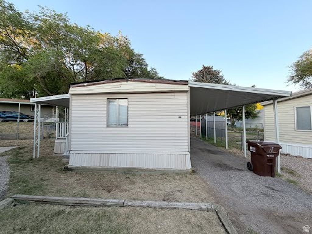 27 N ENGSTROM WAY #227, Layton, UT 84040 — exterior
