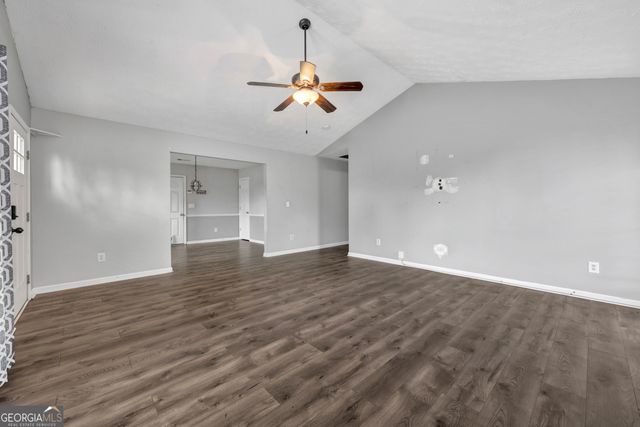 572 Clydes Way, Jackson, GA 30233