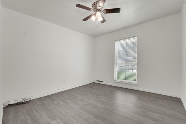 225 Rockcrest Drive, Mesquite, TX 75150