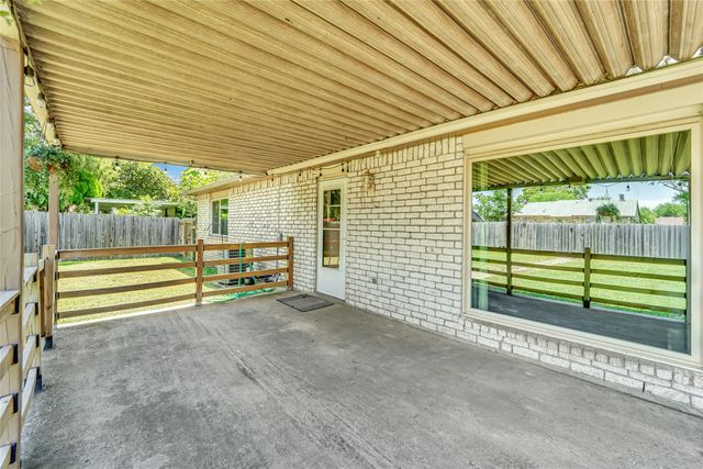 225 Rockcrest Drive, Mesquite, TX 75150
