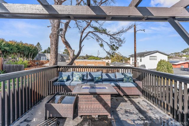 300 Klamath Street, Brisbane, CA 94005