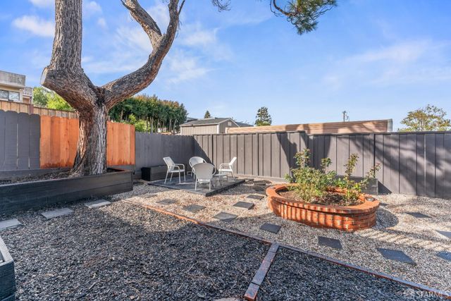 300 Klamath Street, Brisbane, CA 94005