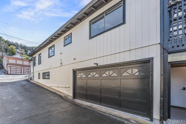 300 Klamath Street, Brisbane, CA 94005