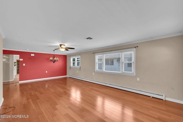 16 Goyave Street, Toms River, NJ 08757