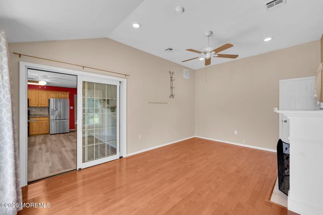 16 Goyave Street, Toms River, NJ 08757