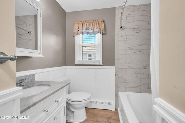 16 Goyave Street, Toms River, NJ 08757