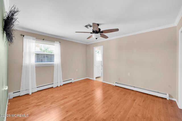 16 Goyave Street, Toms River, NJ 08757