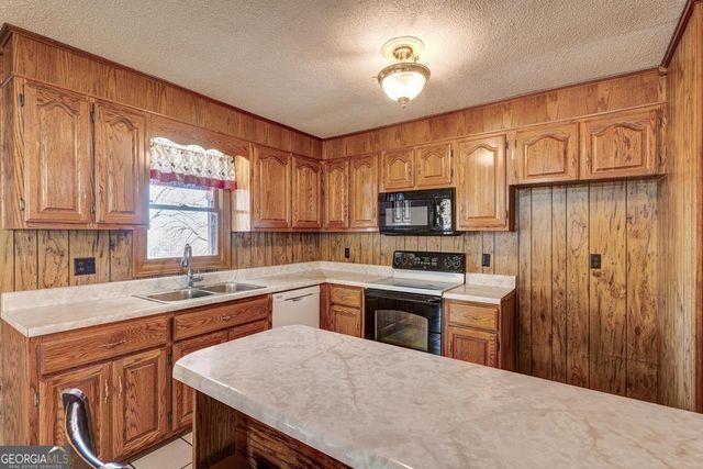 716 Lakeview Circle, Morganton, GA 30560