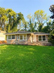 1711 Hortense Place NW, Atlanta, GA 30318