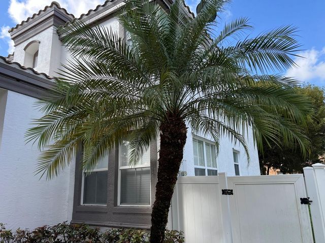 4926 SW 163 Ave, Miramar, FL 33027