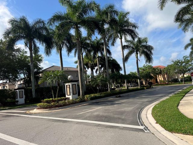 4926 SW 163 Ave, Miramar, FL 33027