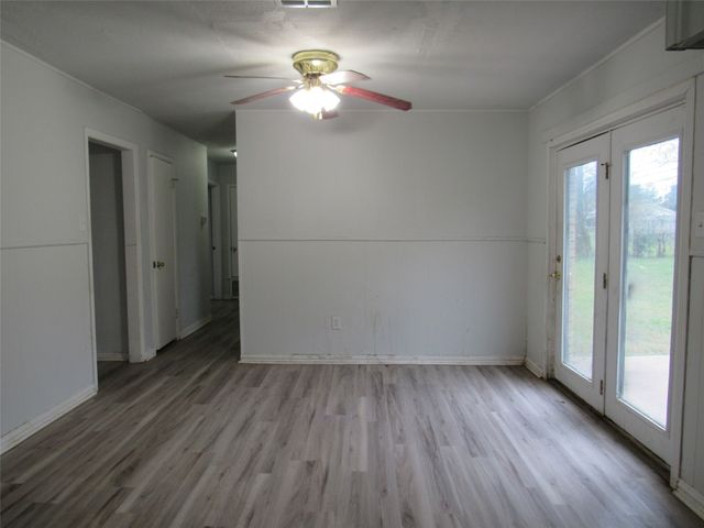 218 Virginia Drive, Lacy Lakeview, TX 76705