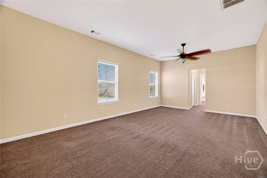 Image 12 of property listing at 16 Litchfield Drive, Savannah, GA 31419