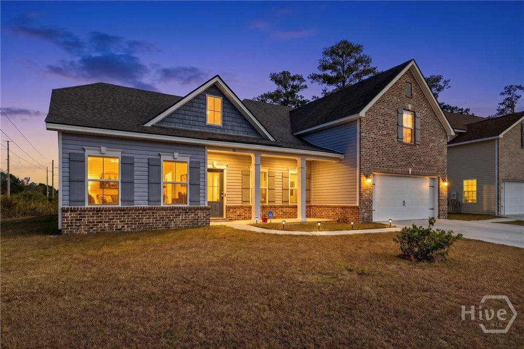 Image 2 of property listing at 16 Litchfield Drive, Savannah, GA 31419