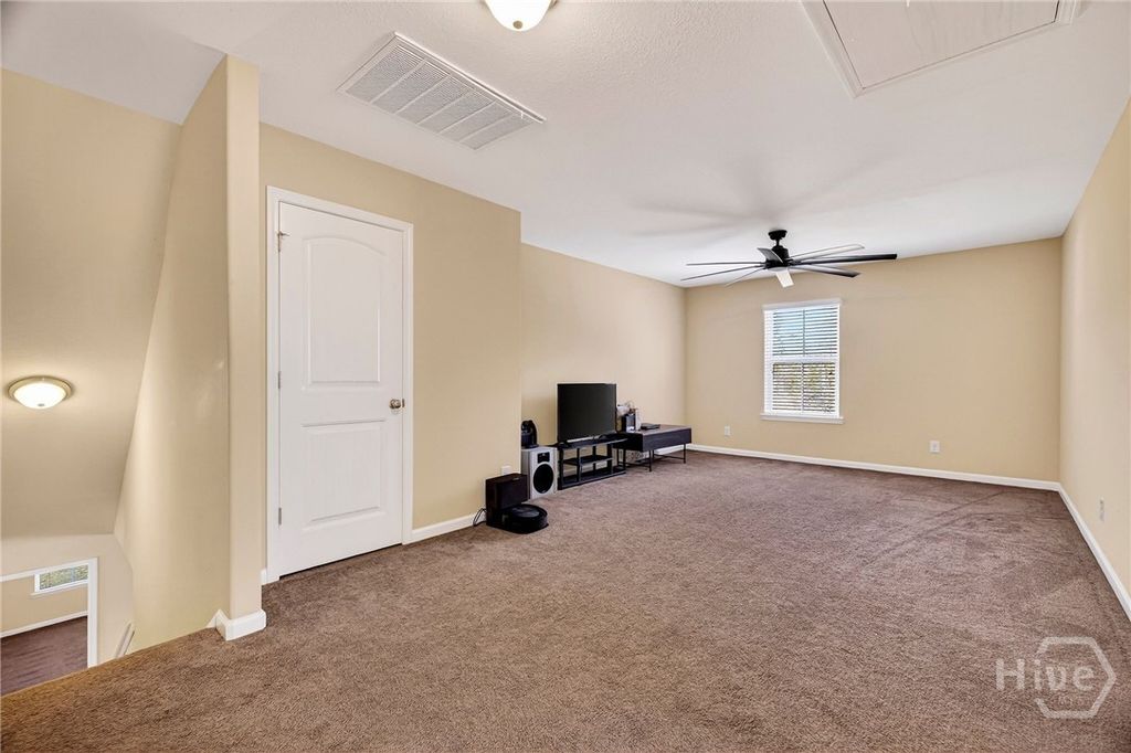 Image 26 of property listing at 16 Litchfield Drive, Savannah, GA 31419