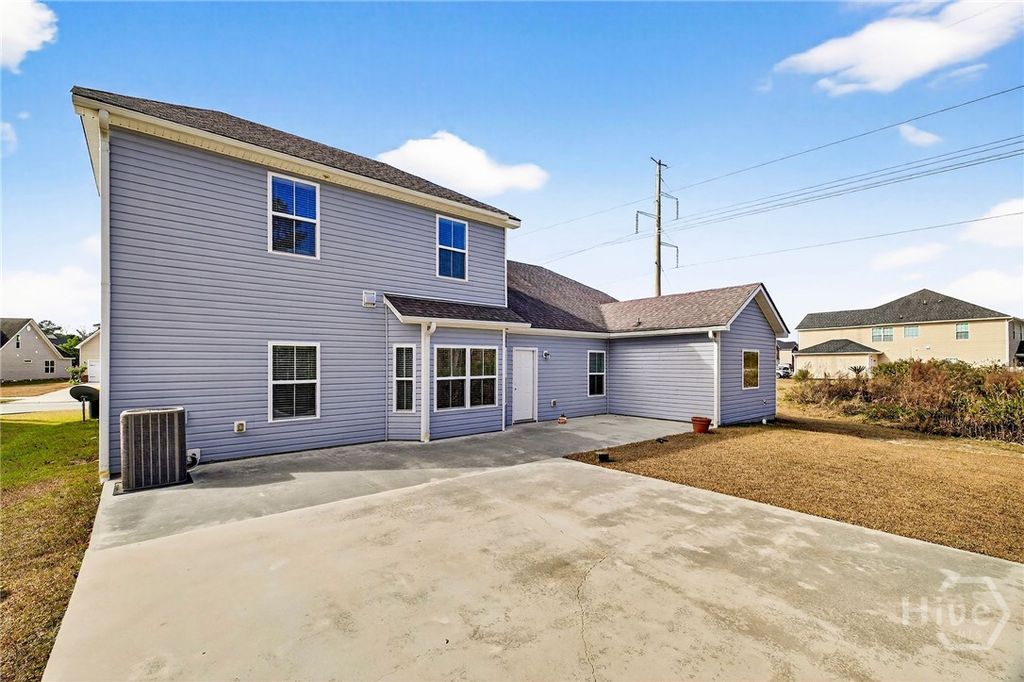 Image 31 of property listing at 16 Litchfield Drive, Savannah, GA 31419