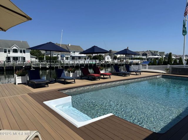 149 Squan Beach Drive, Mantoloking, NJ 08738
