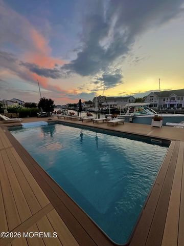149 Squan Beach Drive, Mantoloking, NJ 08738