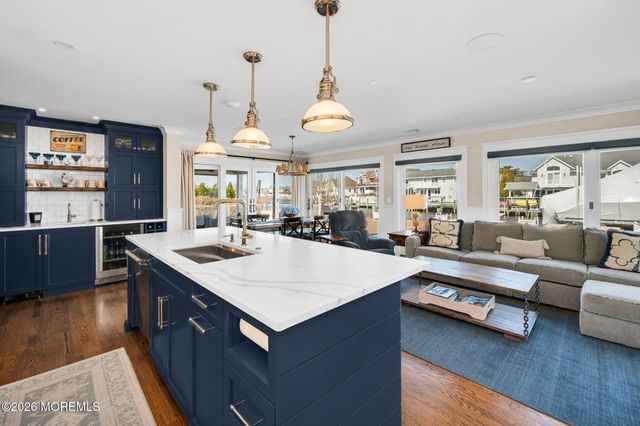 149 Squan Beach Drive, Mantoloking, NJ 08738