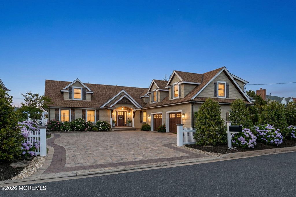 149 Squan Beach Drive, Mantoloking, NJ 08738