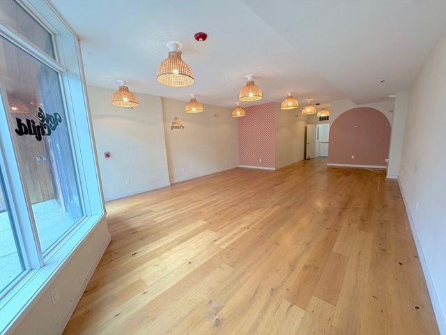 362-364 W Broadway C, Boston, MA 02127