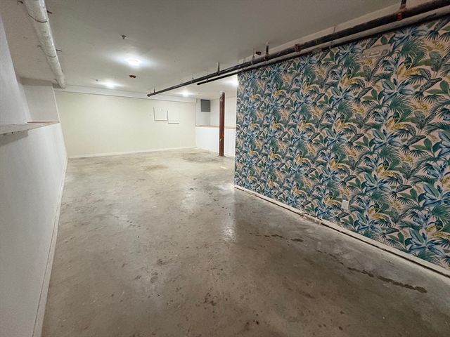 362-364 W Broadway C, Boston, MA 02127