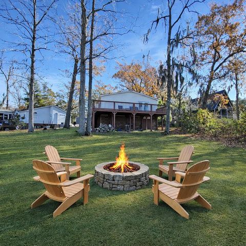 1435 Stukes Road, Manning, SC 29102