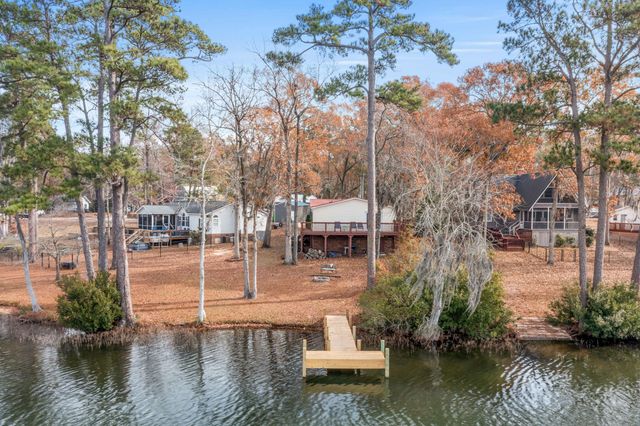 1435 Stukes Road, Manning, SC 29102
