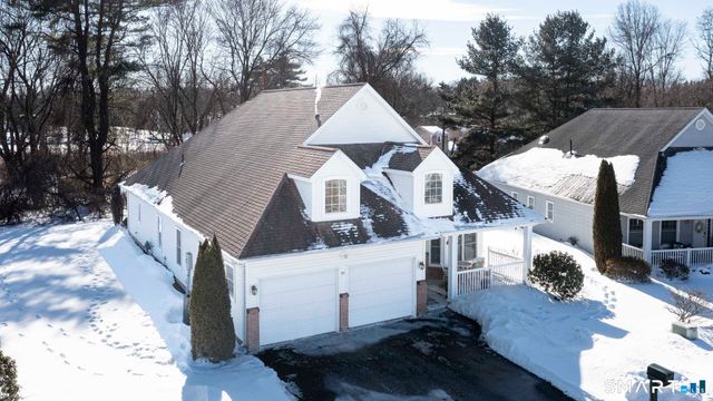 99 Oliver Way 99, Bloomfield, CT 06002