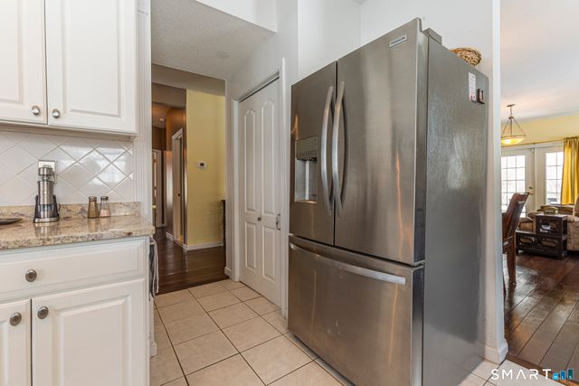 99 Oliver Way 99, Bloomfield, CT 06002