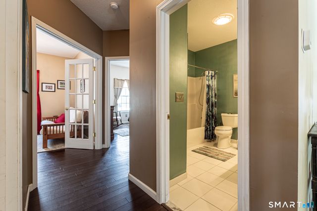 99 Oliver Way 99, Bloomfield, CT 06002