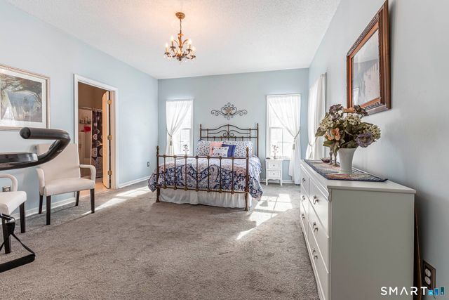 99 Oliver Way 99, Bloomfield, CT 06002