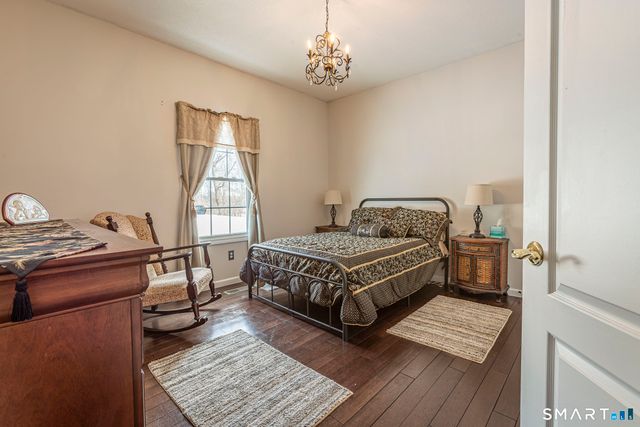 99 Oliver Way 99, Bloomfield, CT 06002